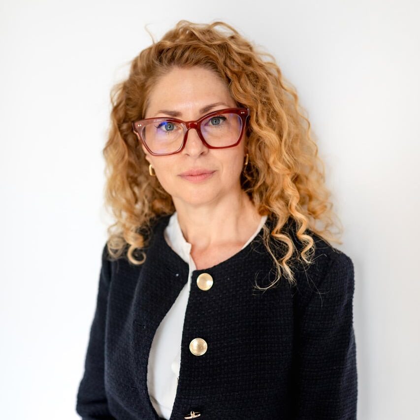 dr. Pászka Dóra